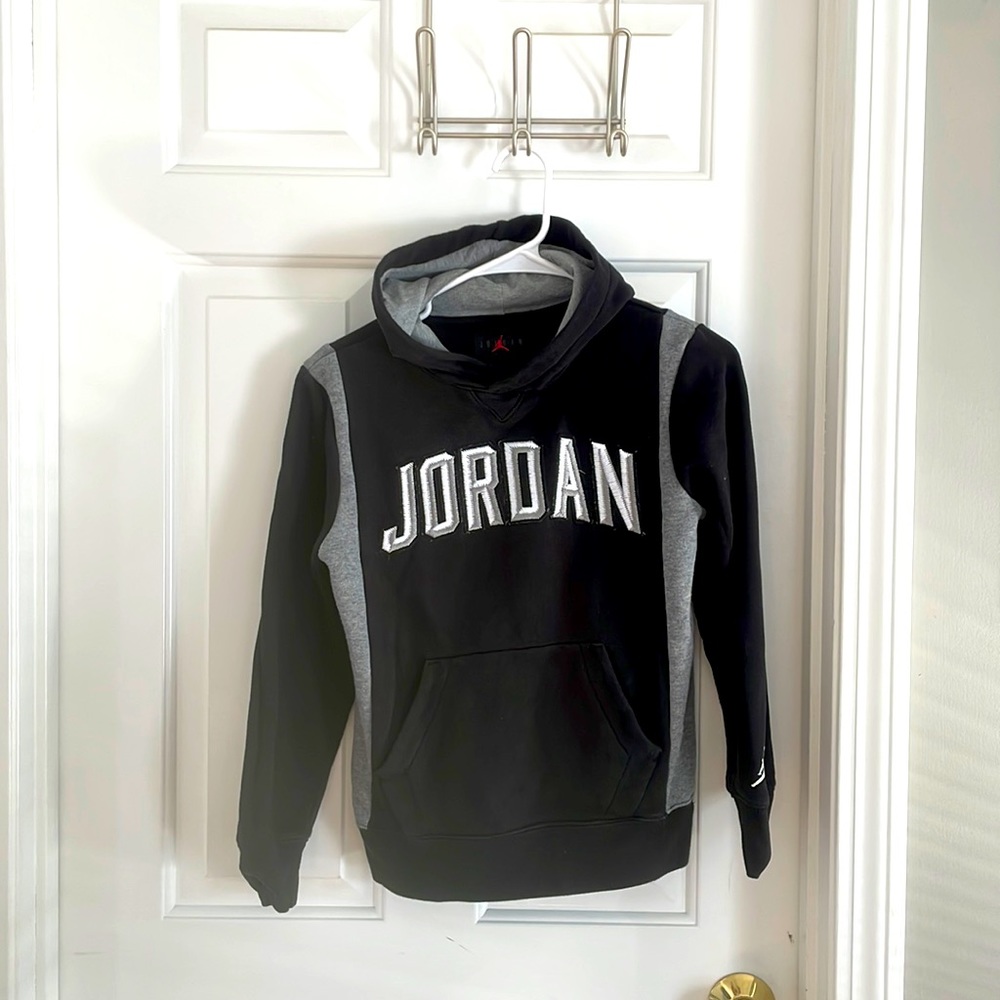 Size medium boys Jordan Hoodie